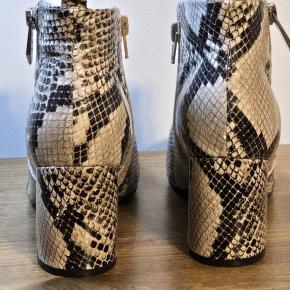 NWOT Marc Fisher Snakeskin Leather Ankle Boots Women's Size 6.5M - Picture 9 of 10